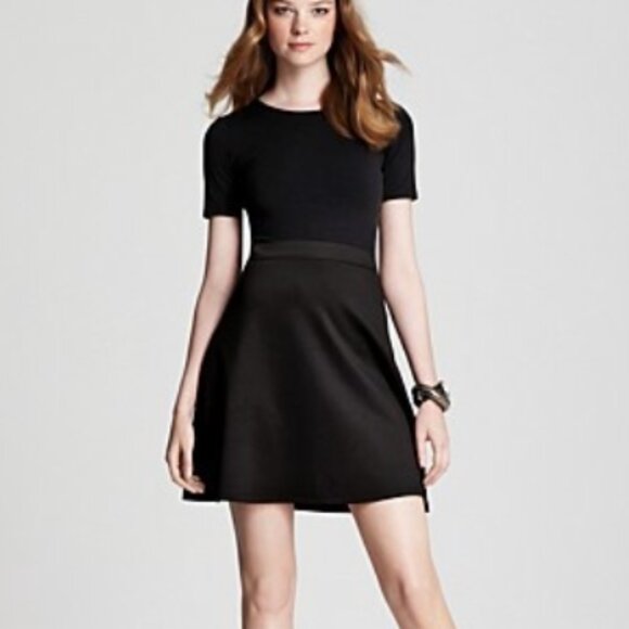 Theory Black and Navy Short Sleeve Color Block Dress (M) - Picture 7 of 7